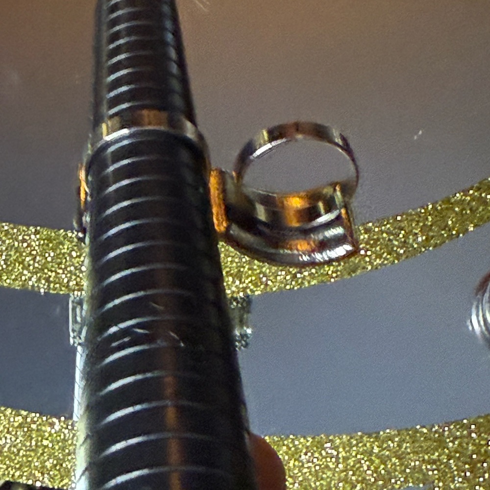 Elegant Silver and Black Women's Ring - Picture 6 of 9